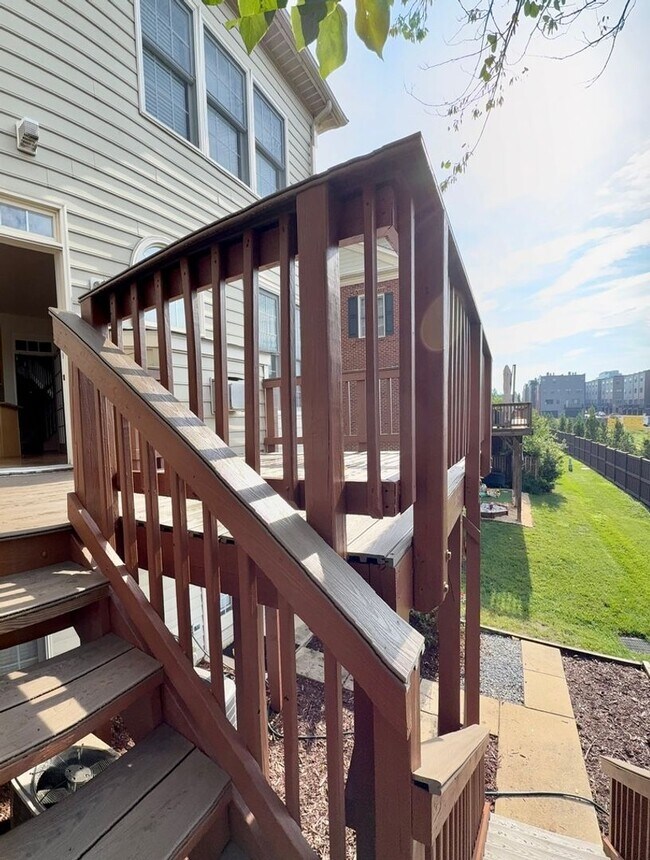 Building Photo - 6130 Stonehenge Pl
