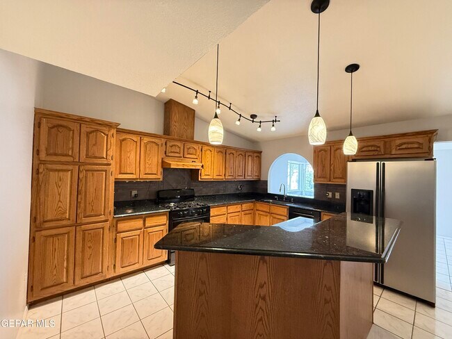 Building Photo - 11109 Pink Coral Dr