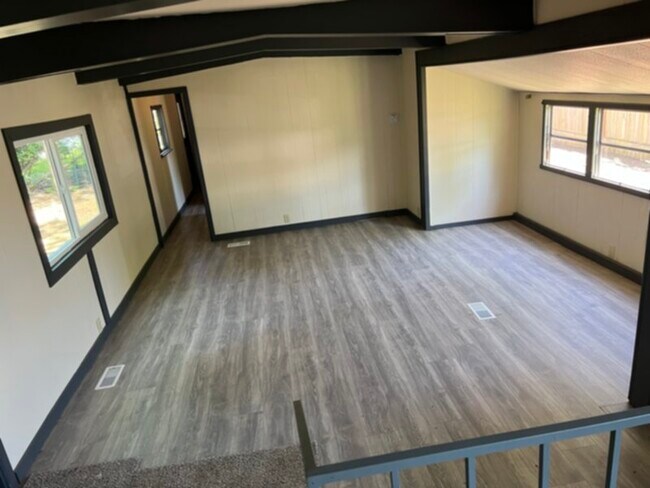 Building Photo - 1406 34th St