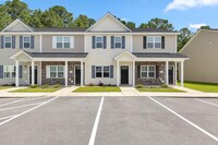 Building Photo - An adorable townhome! 1 Pet Welcome!