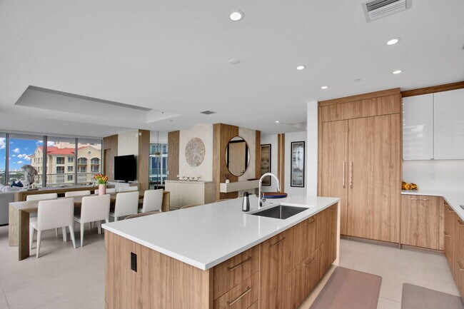 Building Photo - 151 N Seabreeze Blvd