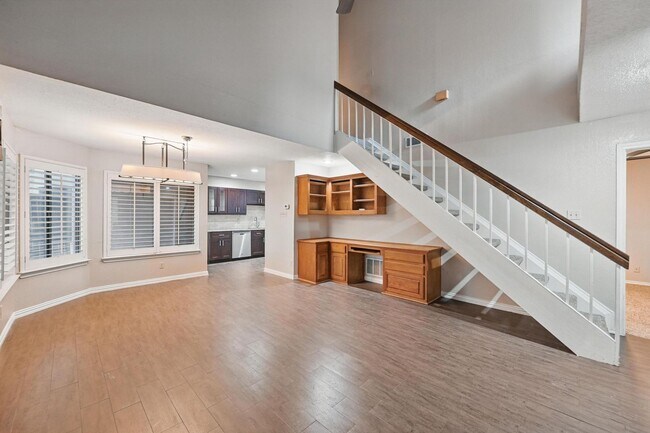 Building Photo - Beautiful 3 Bedroom Condo Overlooking The Canal!