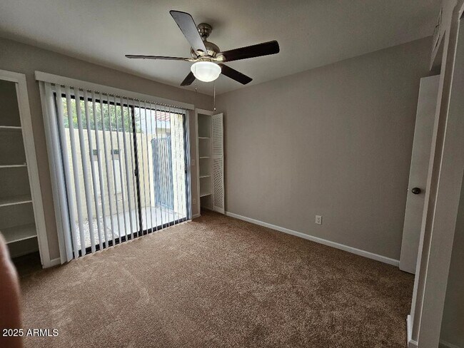 Building Photo - 810 E Morningside Dr