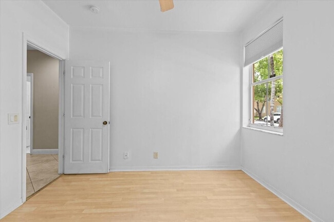 Building Photo - 1441 Cardinal Way