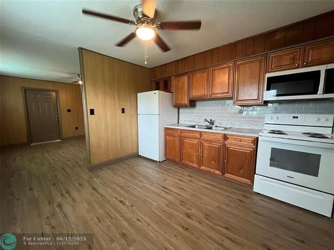 Building Photo - 442 Avenue F