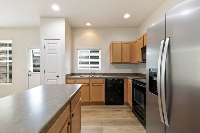 Building Photo - 7475 Countryside Grove