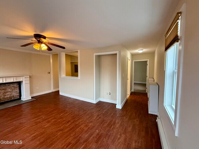 Building Photo - 751 Hudson Ave
