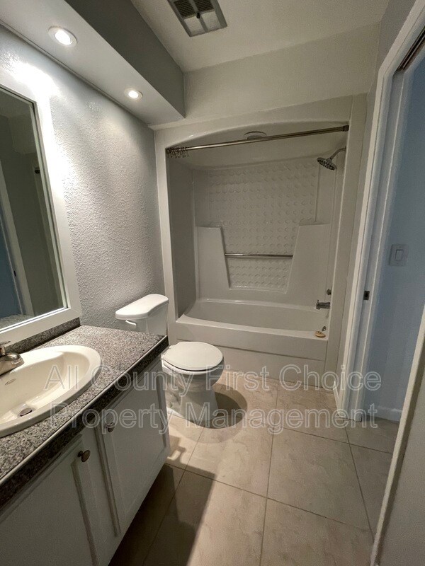 Building Photo - 7360 Ulmerton Rd