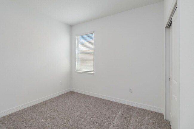 Building Photo - Beautiful Brand New Energy Efficient 4/2 C...