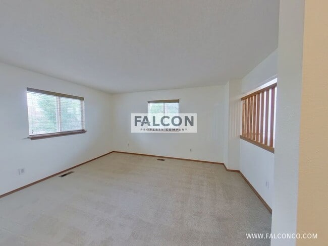 Building Photo - 4935 Ardley Dr
