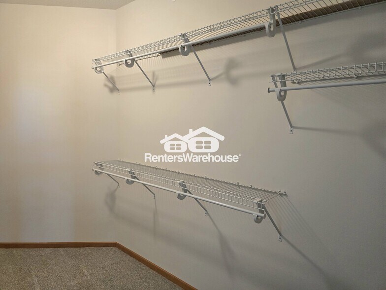 Building Photo - 9630 Independence Cir