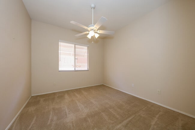 Building Photo - 1670 N Maguire Ave