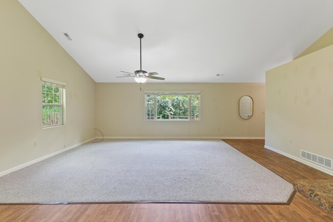 Building Photo - N7439 Mariner Hills Cir