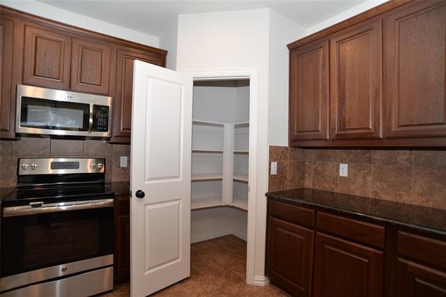 Building Photo - 213 Emerald Creek Dr