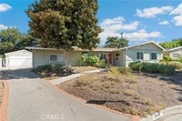 Building Photo - 2508 N Canyada Ave