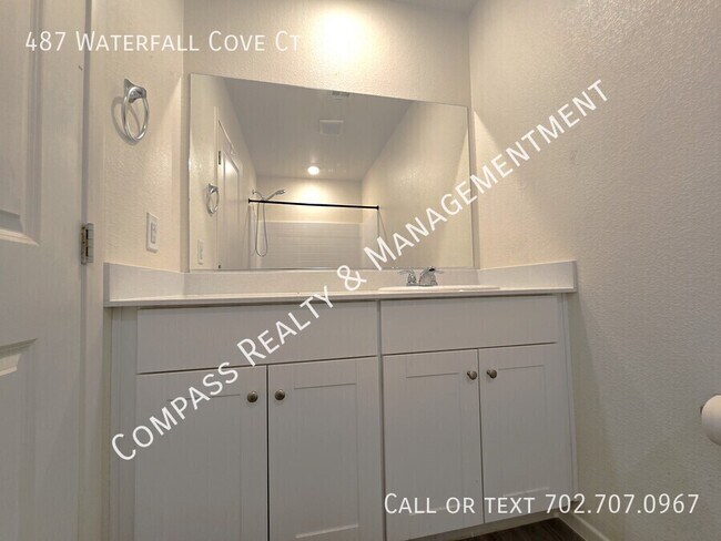 Building Photo - 487 Waterfall Cv Ct