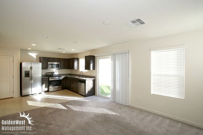Building Photo - Modern 3Bdm 2.5Ba Two-Story Home in the Heart of Las Vegas - MI Special