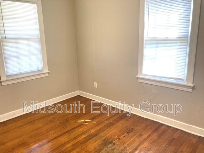 Building Photo - 503 E Forest Ave