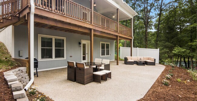 Building Photo - Tranquil Waters - Furnished Monthly Rental