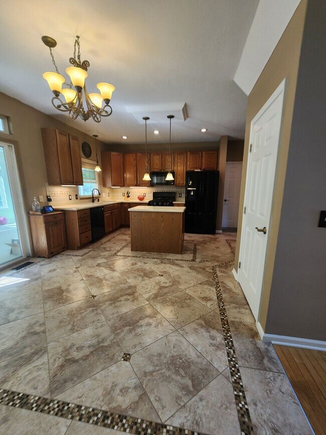 Building Photo - 3288 Beech Ln