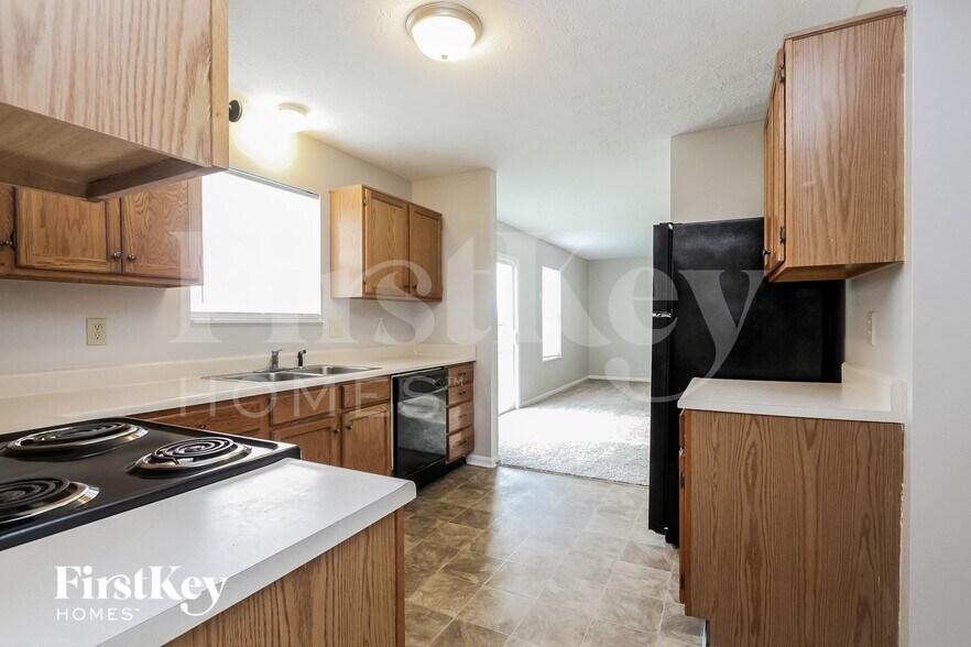 Building Photo - 6452 Decatur Commons