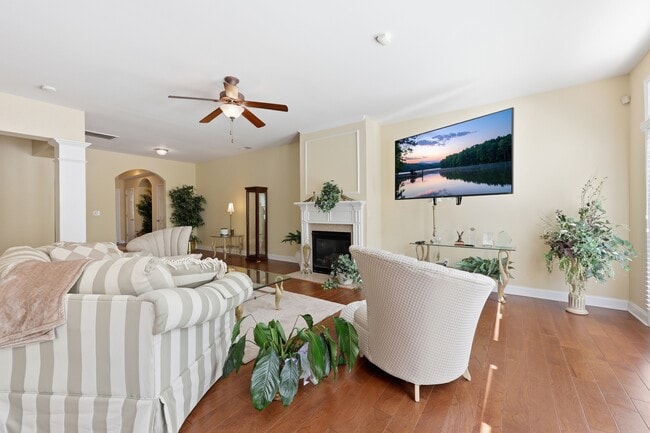 Building Photo - 4008 La Crema Dr