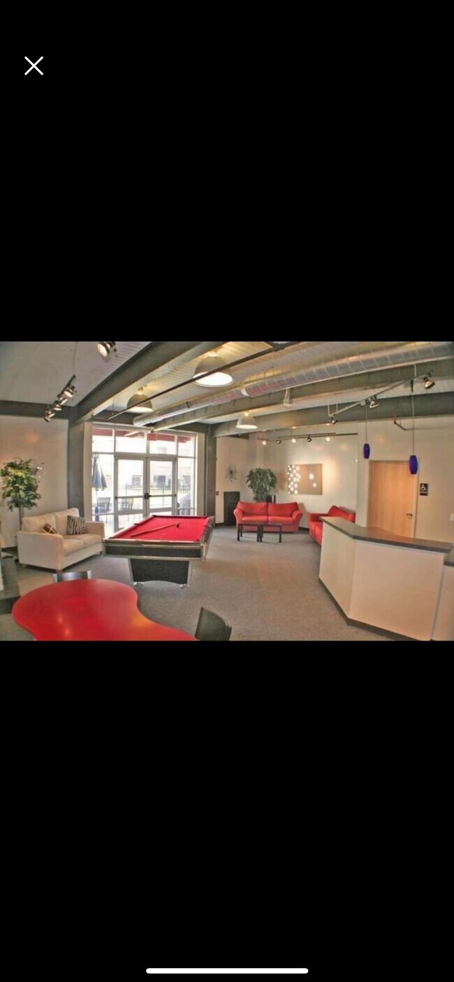 lounge - 75 Maple St