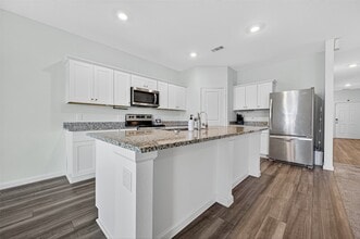 Building Photo - 27222 Blue Pool Dr