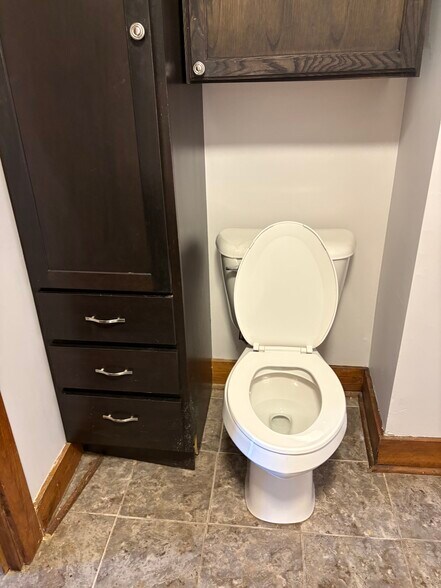 Bathroom - 18321 Morris Ave