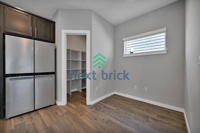 Building Photo - Spacious 4-Bedroom Retreat with 3.5 Baths in Beautiful Bothell – Your Ideal Home Awaits!