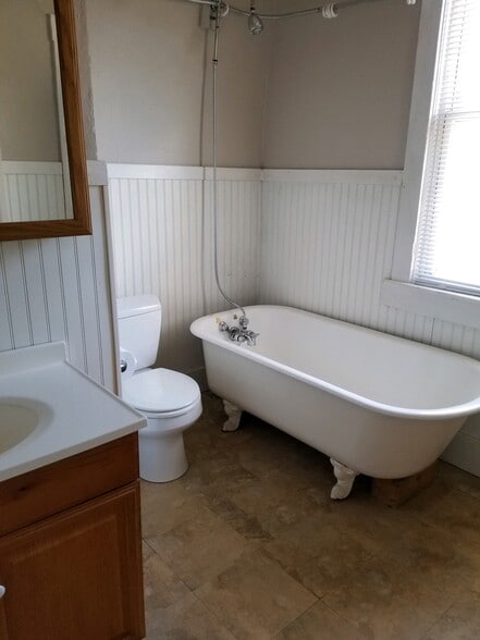 Building Photo - 24 Ruggles St