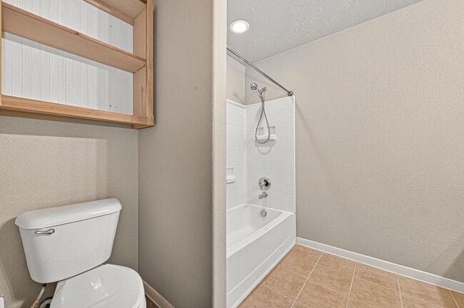 Building Photo - 24615 Amberleaf Ct