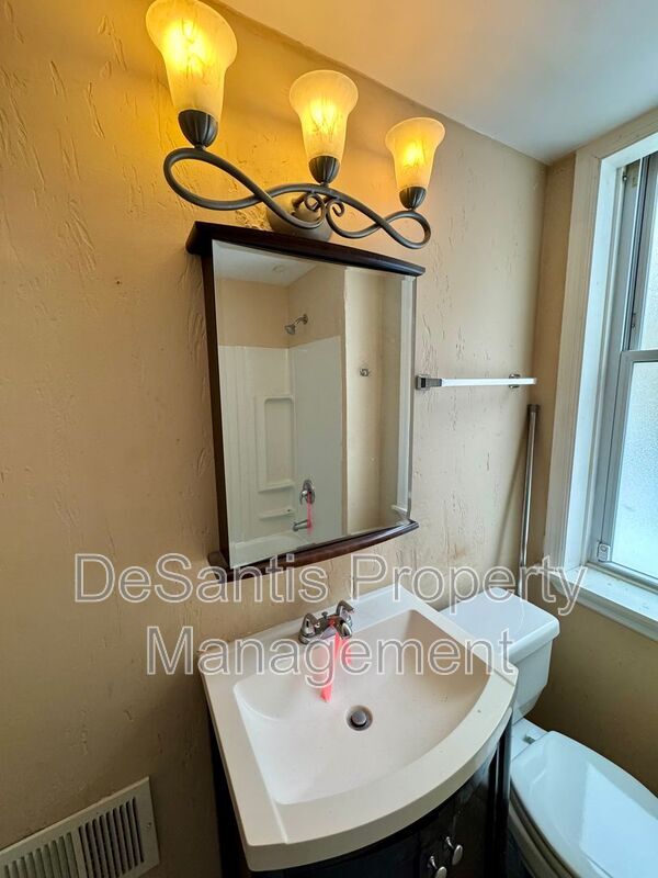 Building Photo - 5514 Broad St