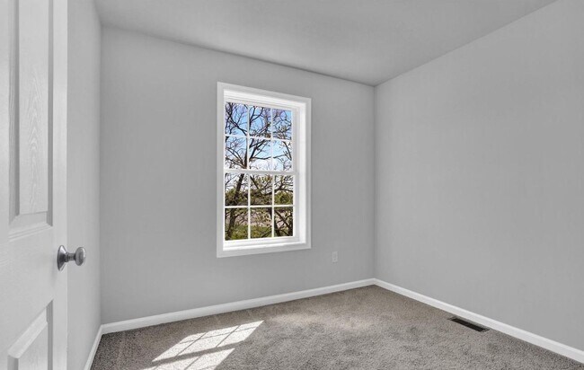 Building Photo - 2420 Lehman St