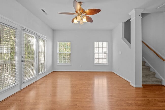 Building Photo - Spacious 3-Story End-Unit Townhome Near RTP