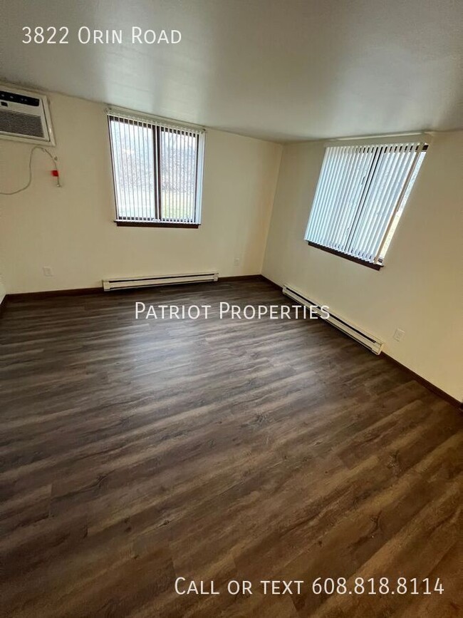 Building Photo - 1 bed/1 bath plus den in Madison, WI!