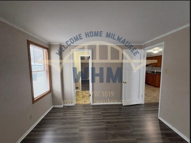 Building Photo - 4508 W Crawford Ave