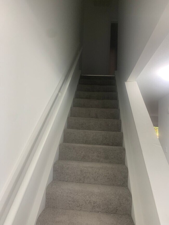 Building Photo - 4804-4806