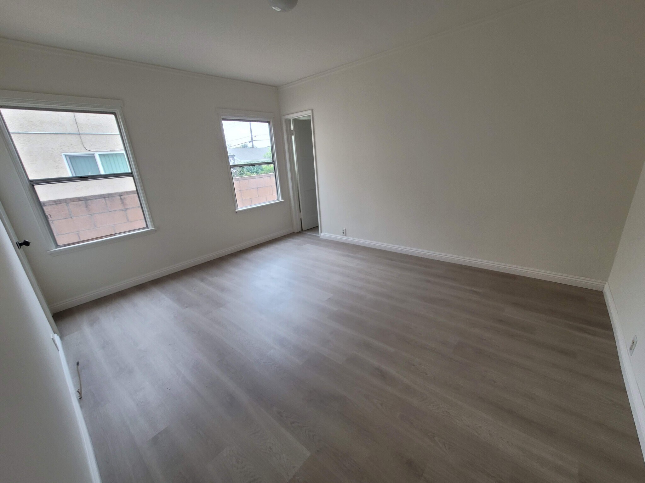 Building Photo - 2321 Veteran Ave