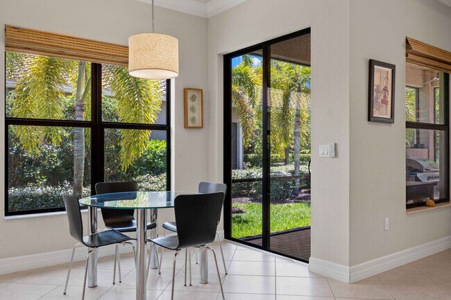 Building Photo - ** MARBELLA ISLES ** 4 BED / 3 BATH - SING...