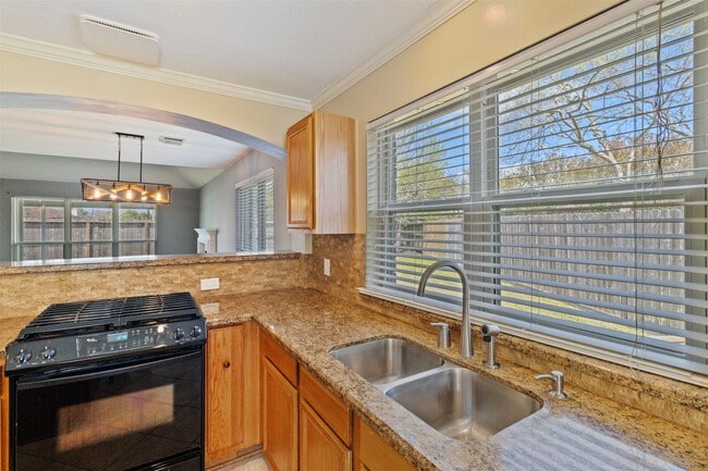 Building Photo - 3904 Ivywood Dr