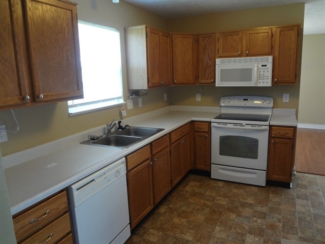 Building Photo - 9576 Frontier St