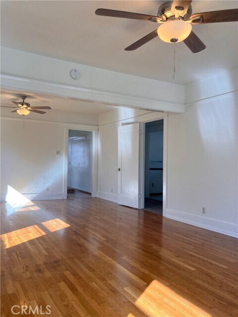 Building Photo - 551 E Van Bibber Ave