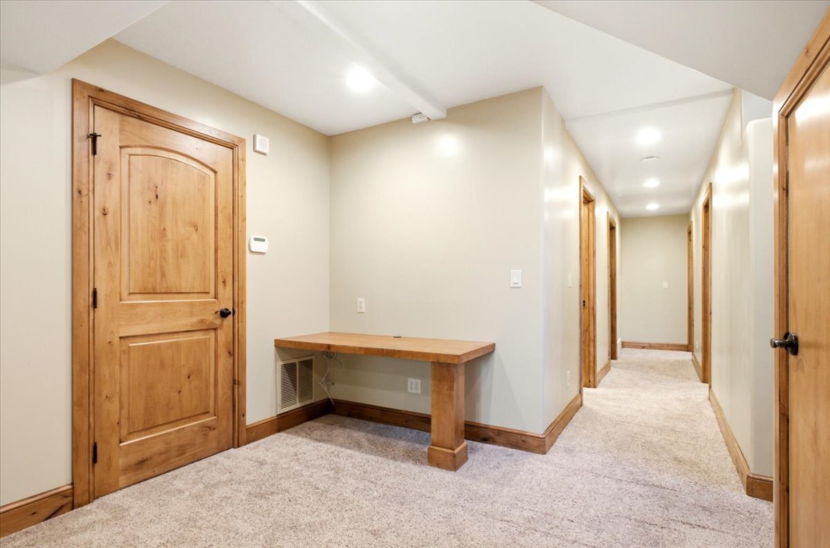 Building Photo - 623 N Wall St
