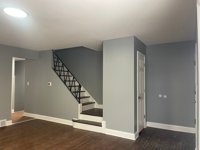 Building Photo - 9463 Niles Center Rd