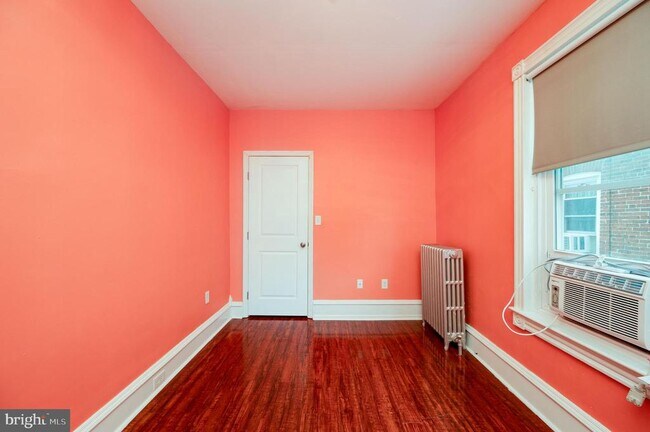 Building Photo - 121 W Arch St