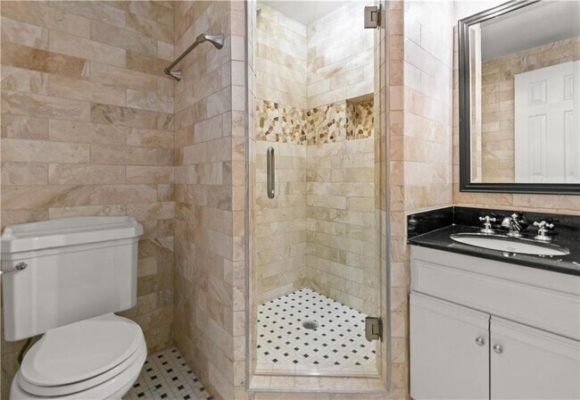 Building Photo - 2840 Peachtree Rd NW