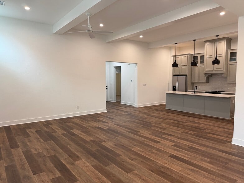 Building Photo - 5041 Mooney Fls Dr