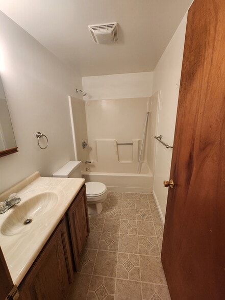 Building Photo - 41A Revere Cir
