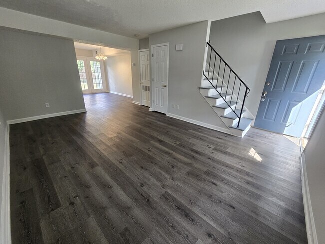 Building Photo - 4812 Blue Bird Ct